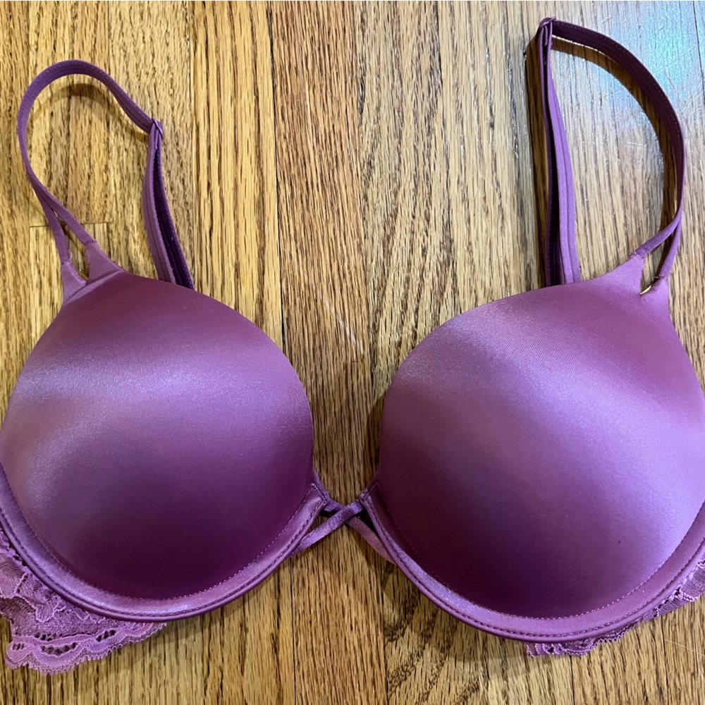 Victorias Secret Bombshell Plunge Push Up Bra 36A *Like New*